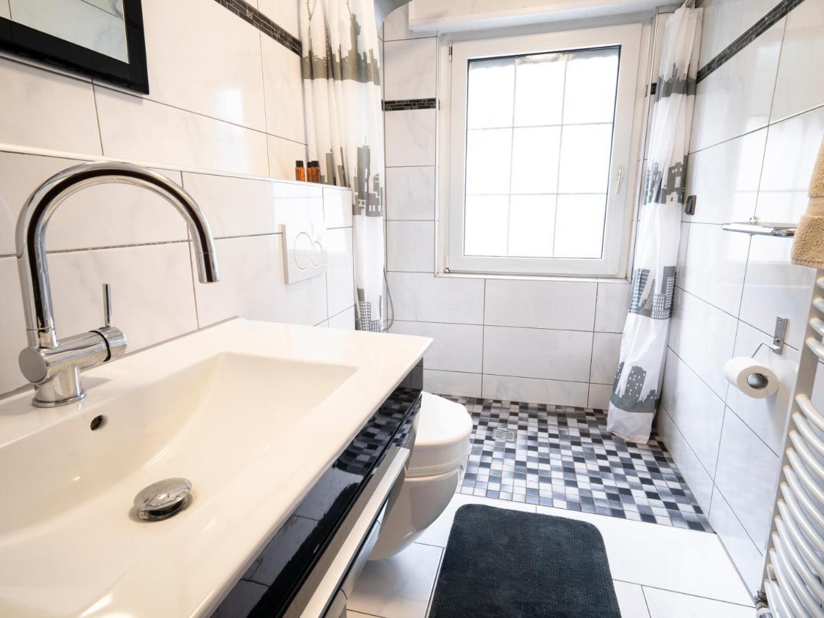 Truth Fuer 5 - King Size Betten, Kamin, Garten, Xxl Couch, Smart-Tv Dortmund Zewnętrze zdjęcie